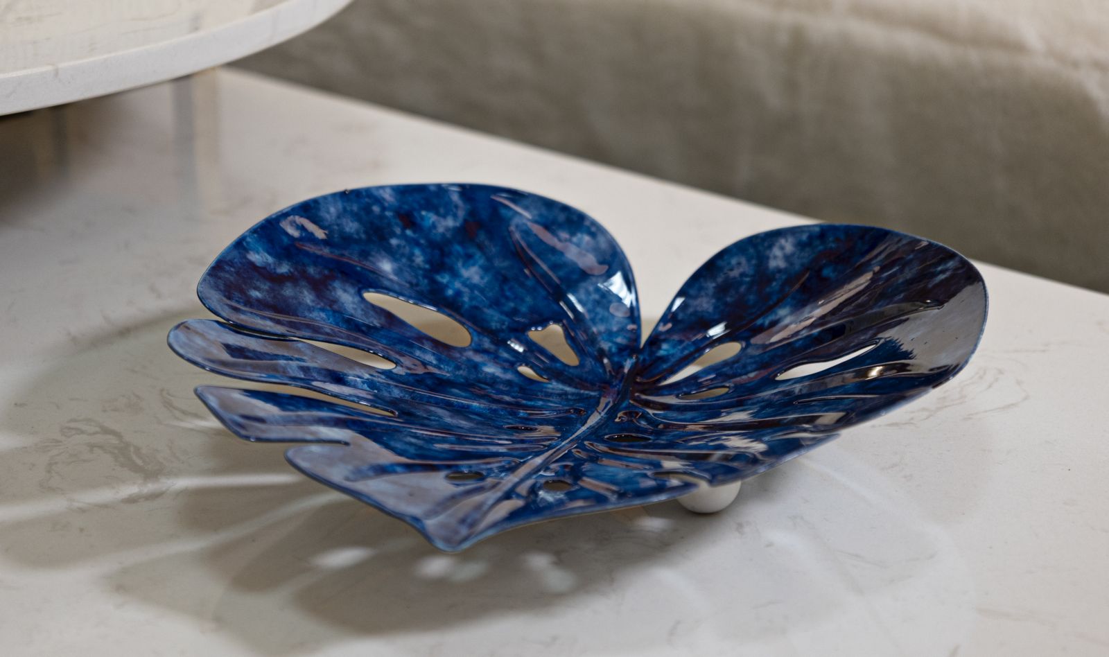 Dekoratívny podnos S Tasche Drop Mauro Ferretti, modrý